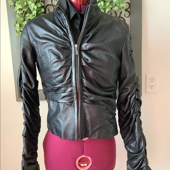 NWOT OBAKKI Ruched leather jacket! - Picture 4 of 8